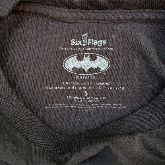 Batman's Riddler Graphic T Shirt - Picture 3 of 4